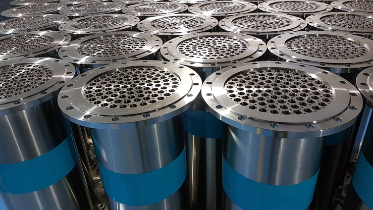 Housings especiales para entornos agresivos, corrosivos y especiales, con materiales especiales e híbridos